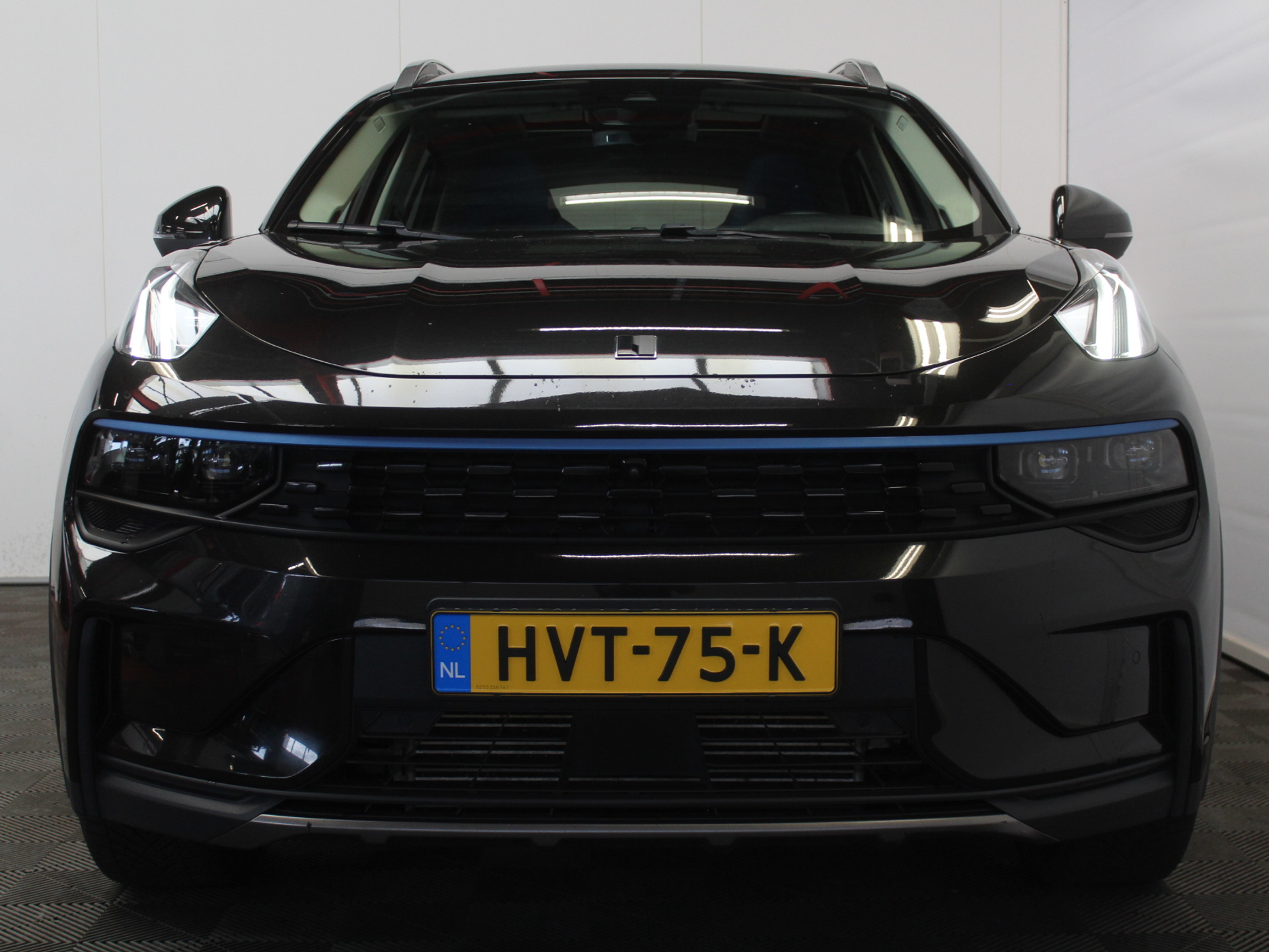 46204910-44.jpg