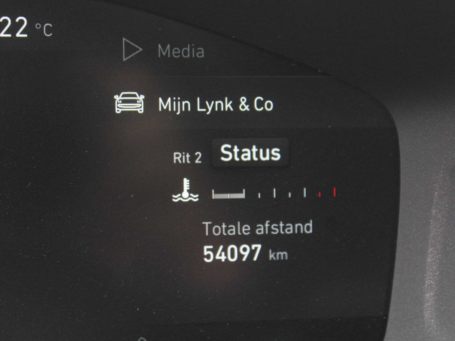 46221071-8.jpg