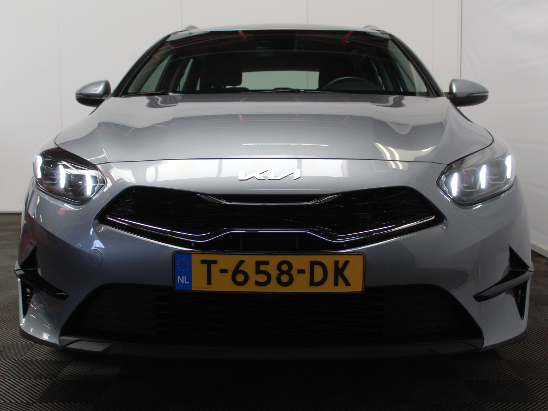 46221530-36.jpg