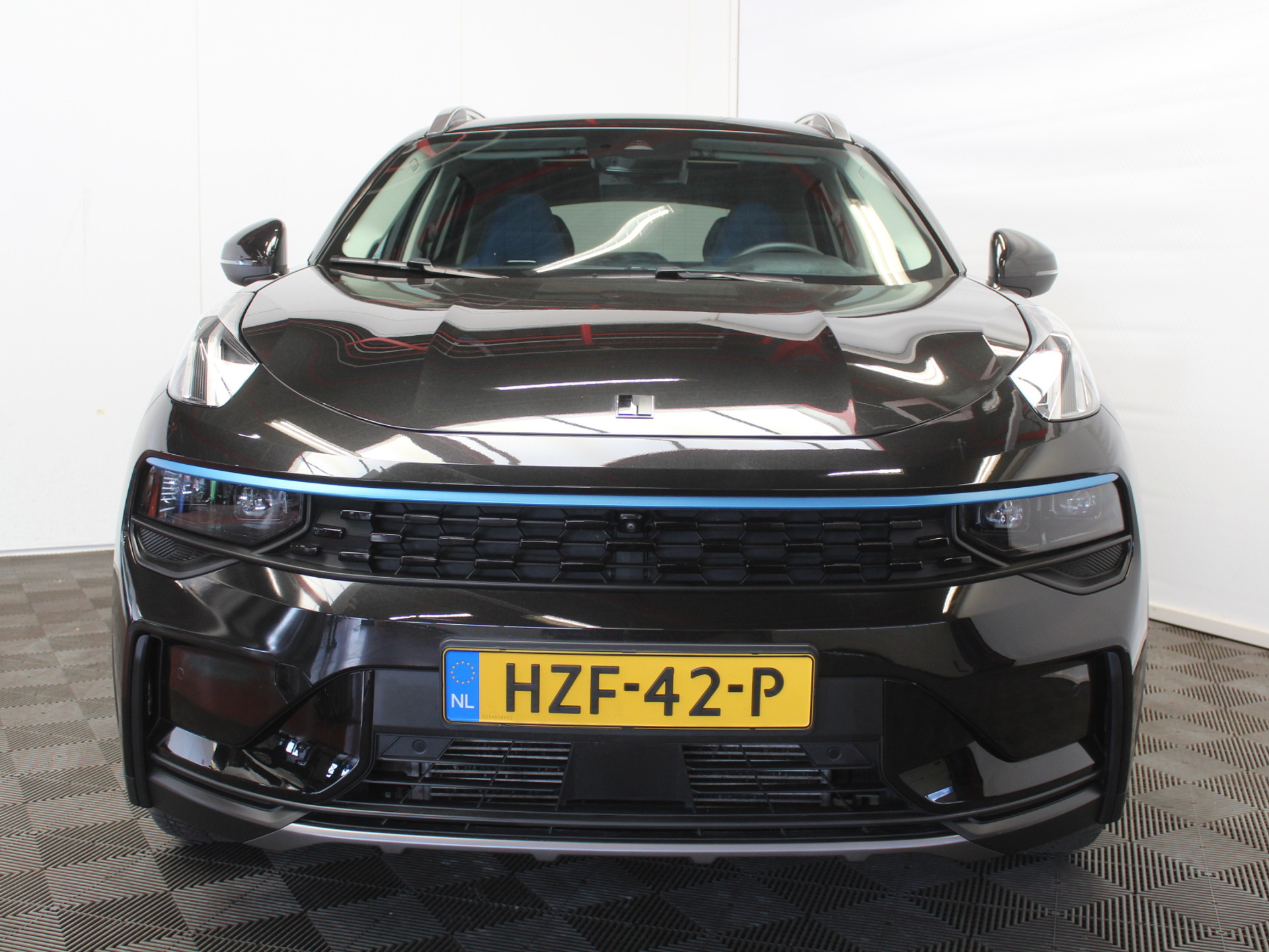 47331908-7.jpg