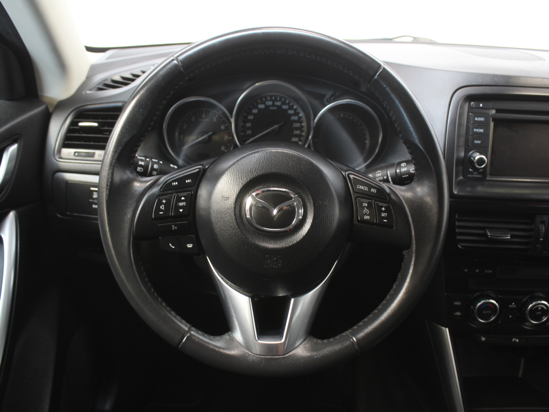 47998679-17.jpg