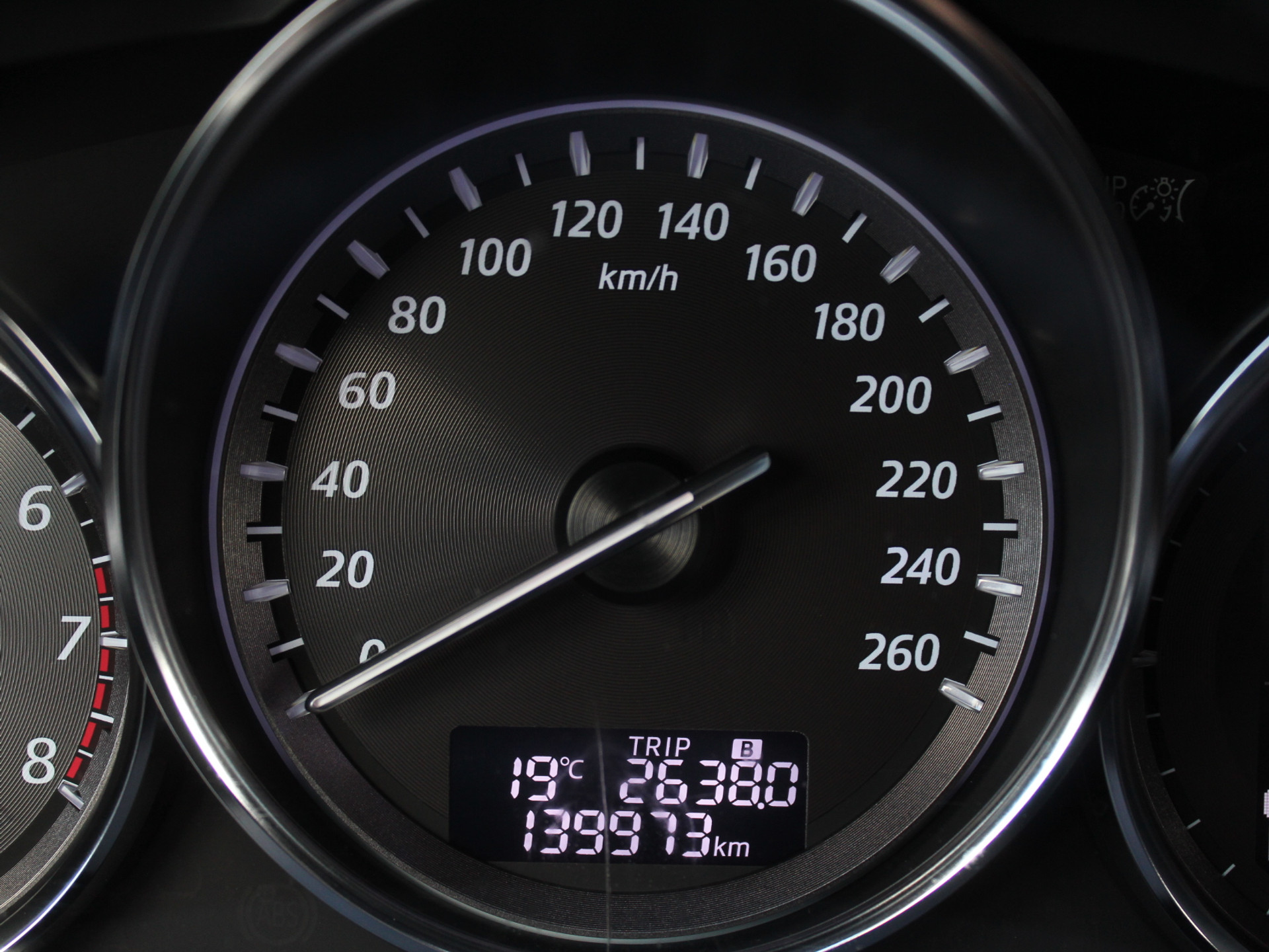 47998679-8.jpg